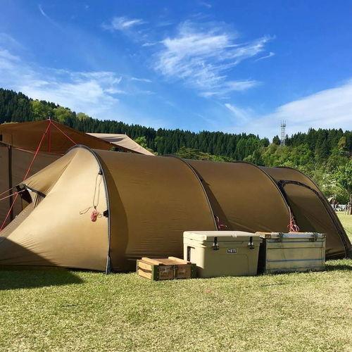 日韩隧道帐篷对比图视频,功能与设计的较量